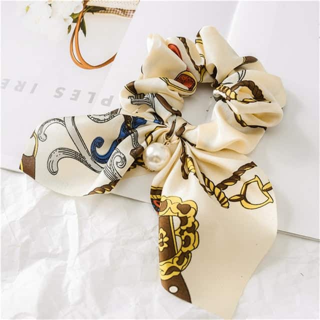 Chouchou Short Scarf Cavalier Inspiration