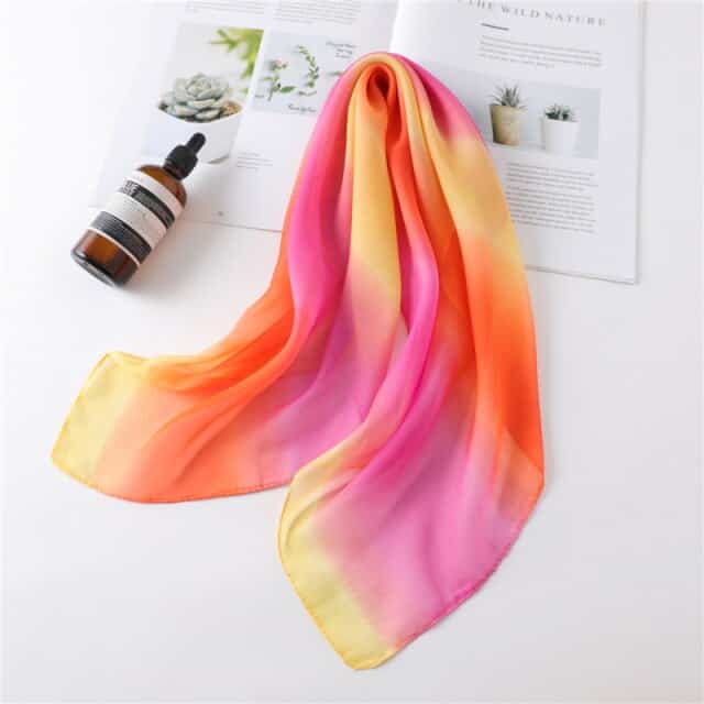 Scarf For 70 Pink Hair - Dénaïse