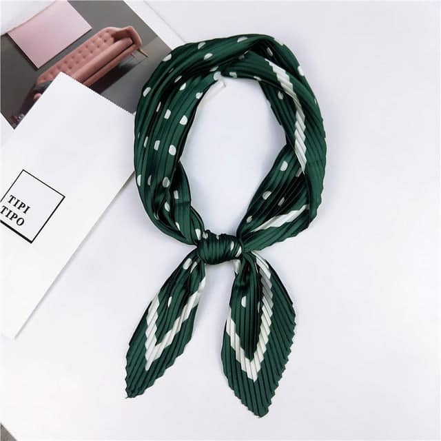 Pleated Scarf For Green Hair With Polka Dots